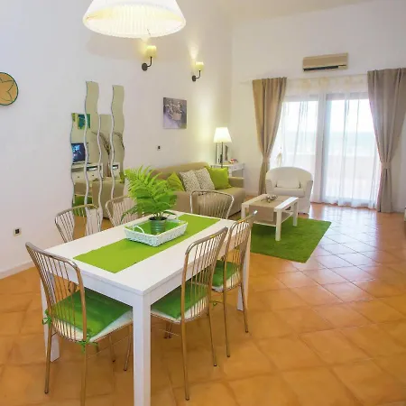 Modern Apartment In Kastelir With Swimming Pool *