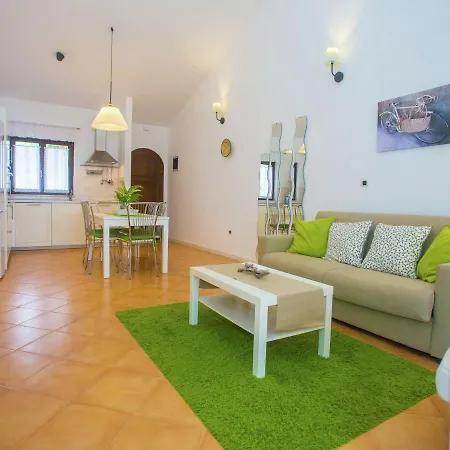 Modern Apartment In Kastelir With Swimming Pool Holiday home *