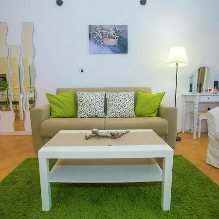 Holiday home Modern Apartment In Kastelir With Swimming Pool Kastelir