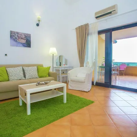 Modern Apartment In Kastelir With Swimming Pool Kastelir