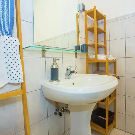 Holiday home Modern Apartment In Kastelir With Swimming Pool Kastelir