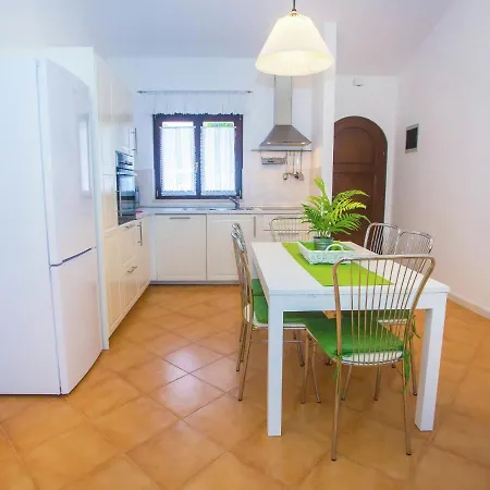 Holiday home Modern Apartment In Kastelir With Swimming Pool