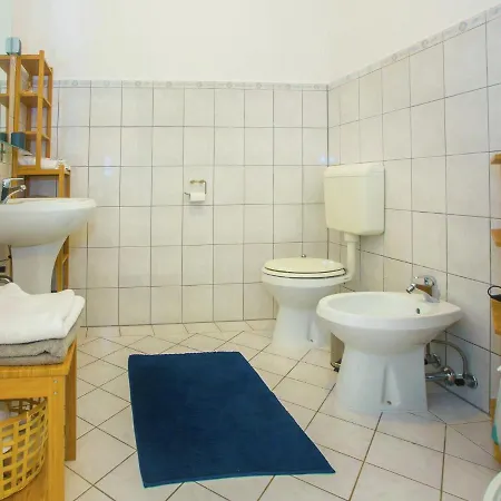 Modern Apartment In Kastelir With Swimming Pool Kaštelir