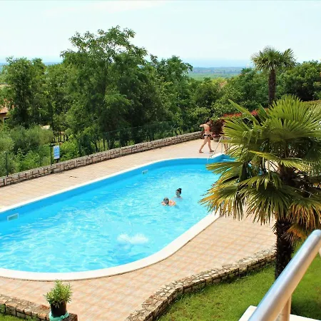Modern Apartment In Kastelir With Swimming Pool *